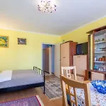Convenient City Stay